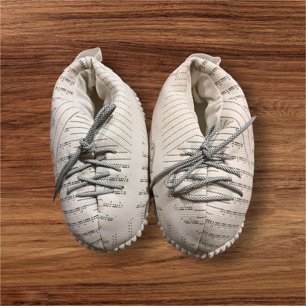 Soleslip “sneaker” slippers one size